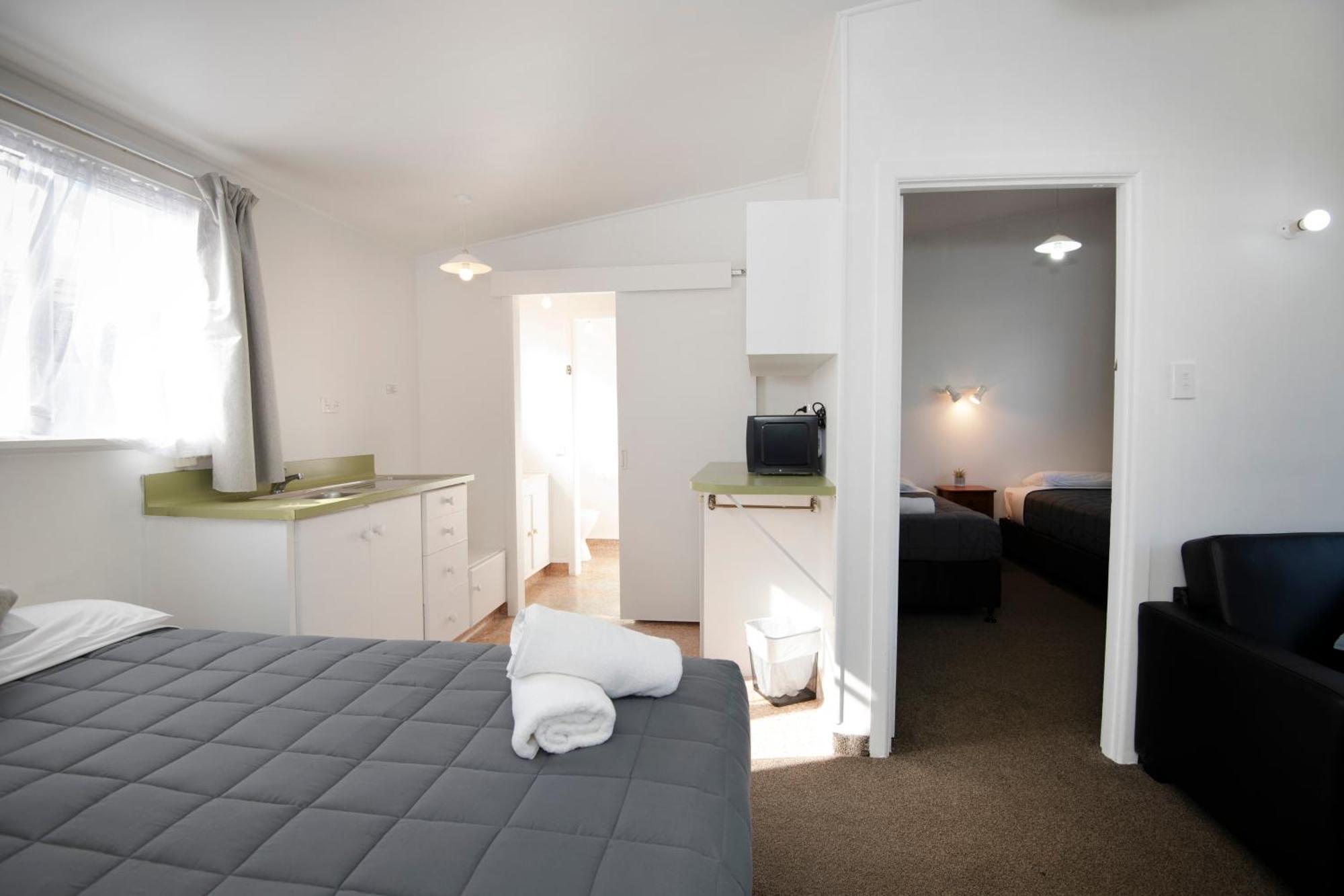 נאפייר Spanish Lady Motel מראה חיצוני תמונה